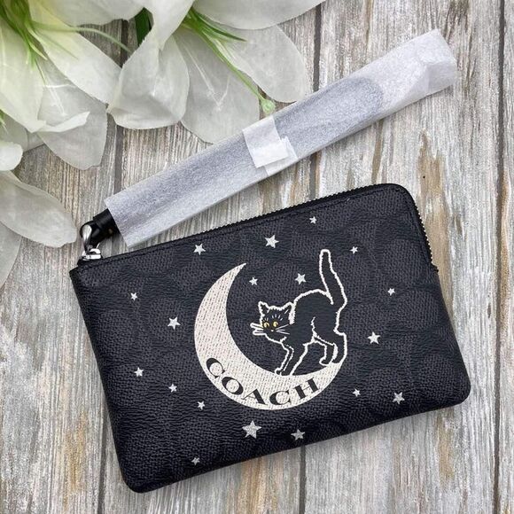 Corner Zip Wristlet In Signature Canvas With Halloween Graphic Wallet Bag Purse - Picture 1 of 12
